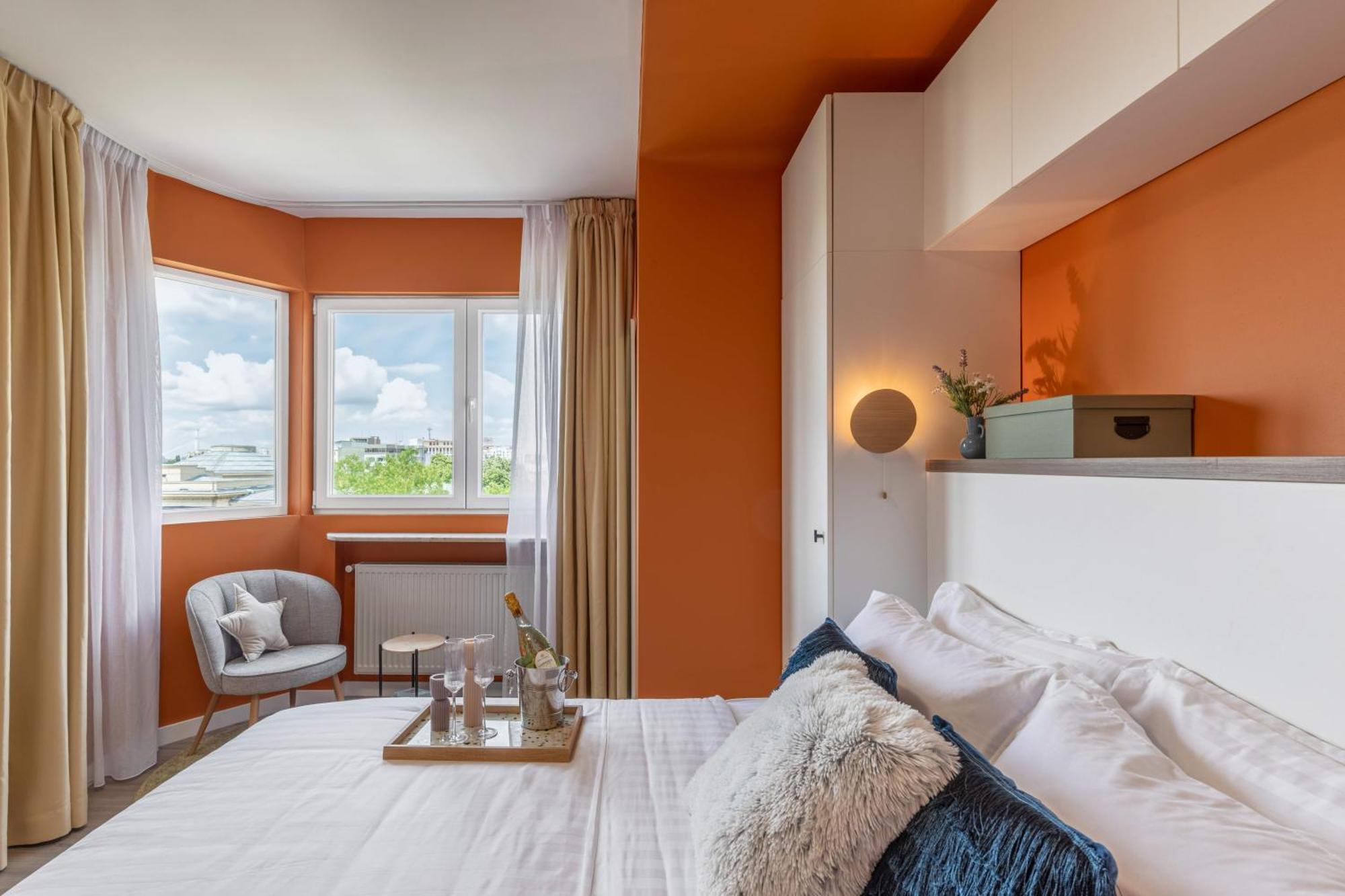 Appartamento Playful & Bright 1Br Near The Faculty Of Law Bucarest Esterno foto