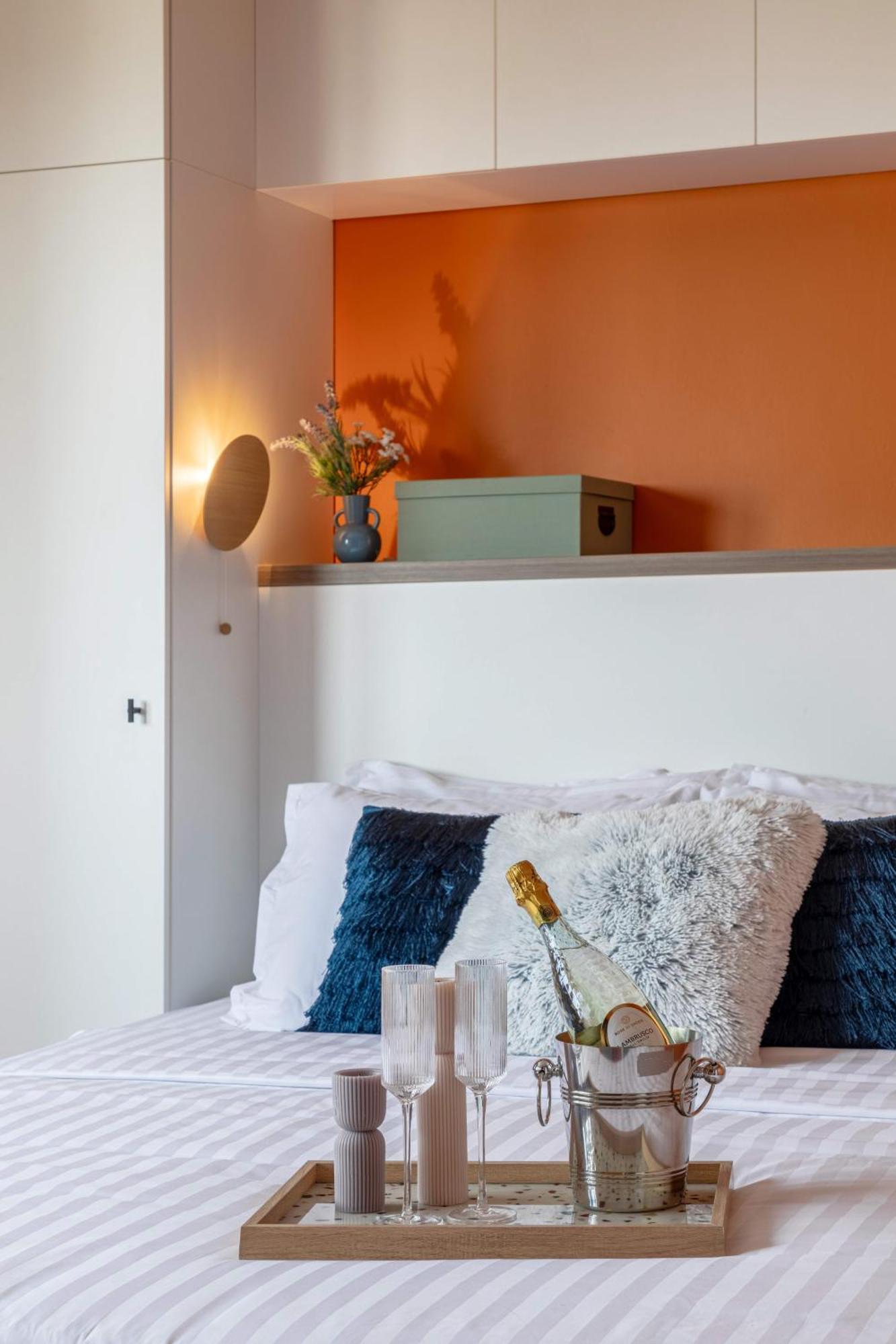 Appartamento Playful & Bright 1Br Near The Faculty Of Law Bucarest Esterno foto